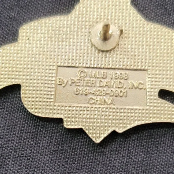 Vtg 1998 MLB Cleveland Indians 50th Anniversary Lapel Pin - Picture 3 of 3